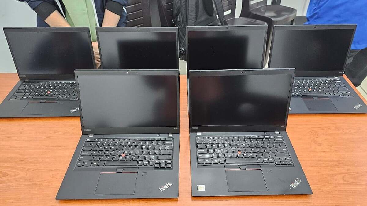 081024 Laptop Handover Cermony (20)
